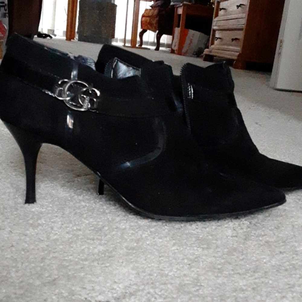 Guess Pointed Toe Booties